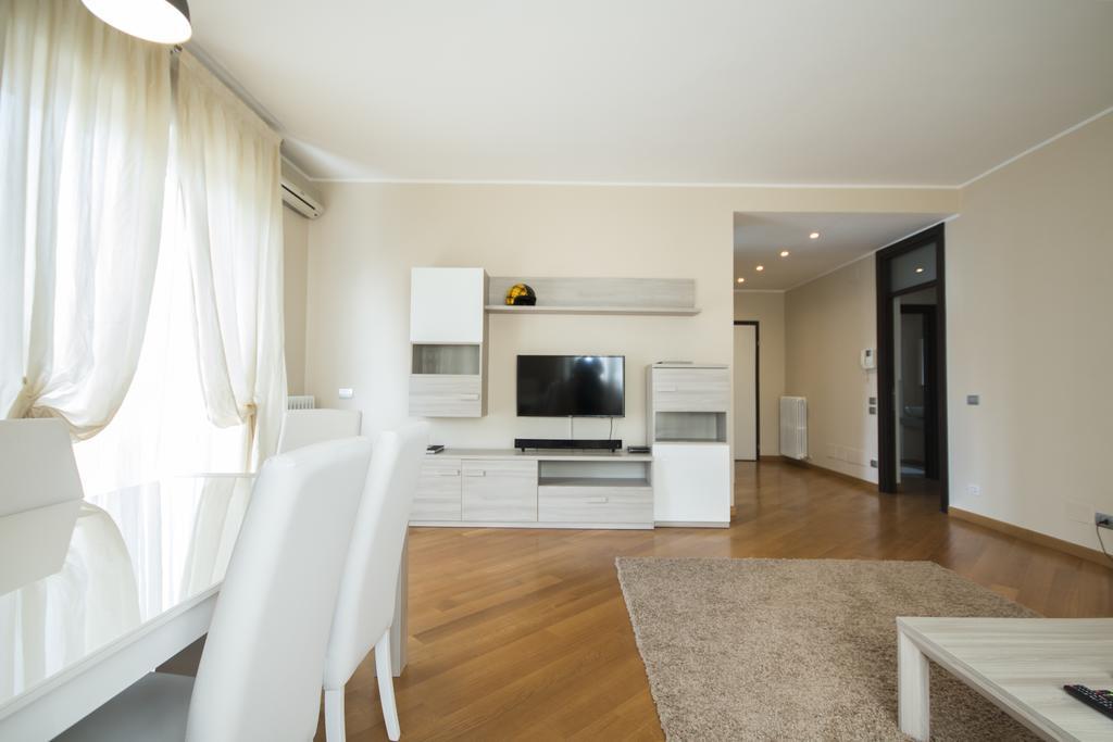 Casa Foscolo Apartment Villa Guardia Exterior photo